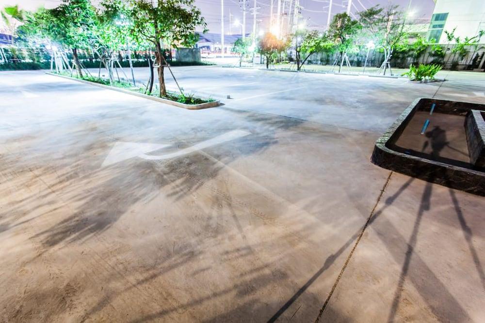 Morino Hotel Si Racha Exteriér fotografie