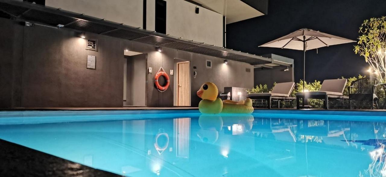 Morino Hotel Si Racha Exteriér fotografie